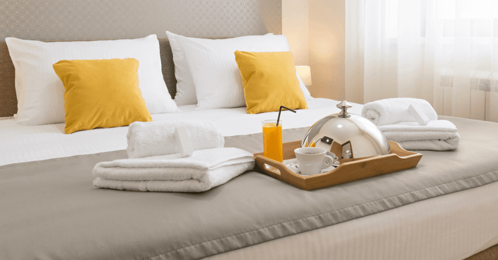 cama de hotel com receptivo